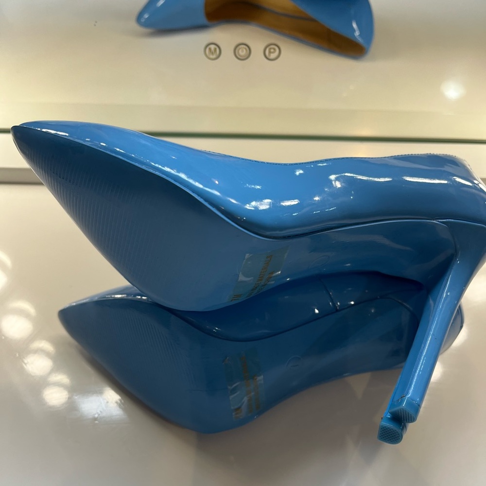 Blue patent stiletto 4 inch heels,slip on,pumps, pointy toe,size 7 - Picture 8 of 10
